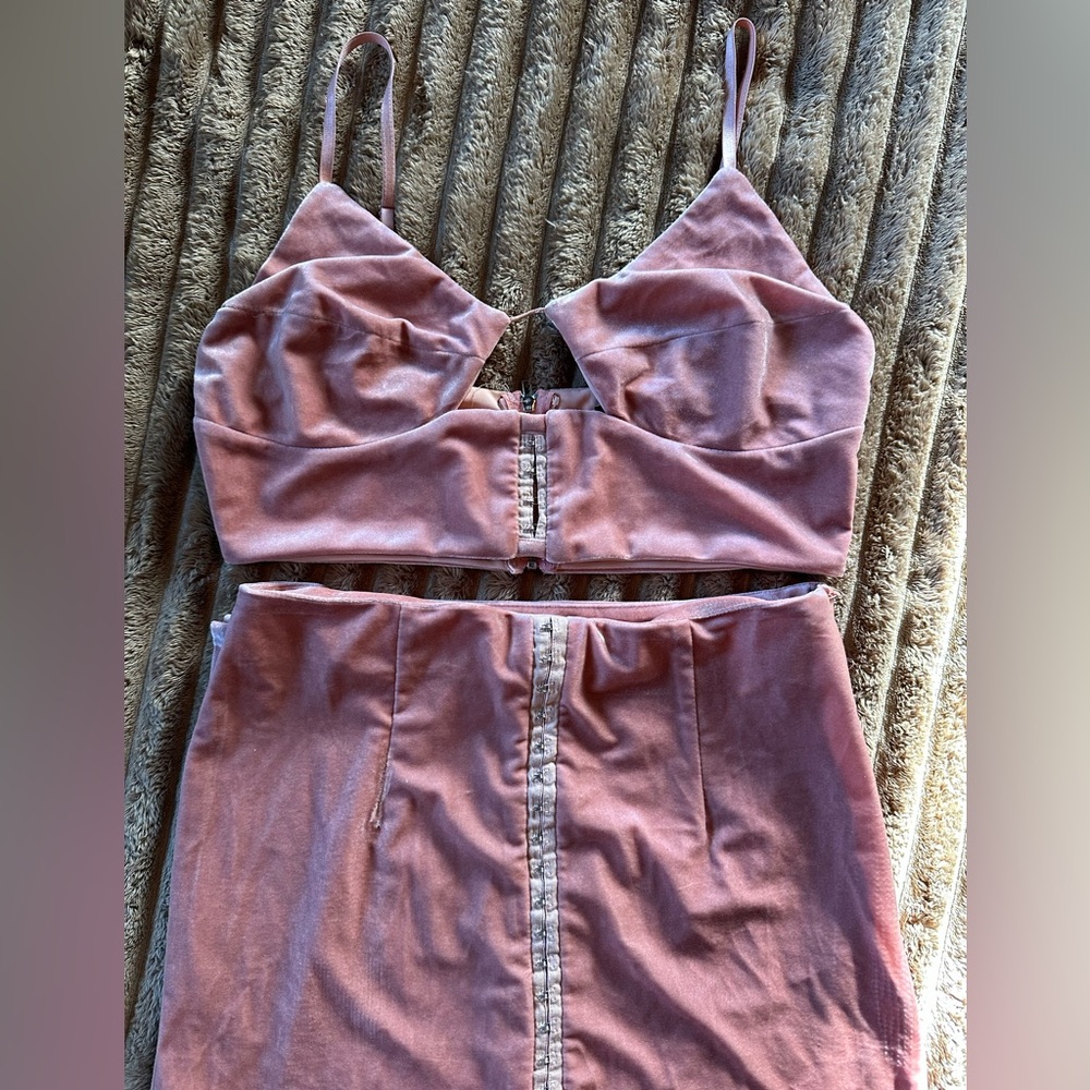 Pink Velvet Set - Picture 2 of 5
